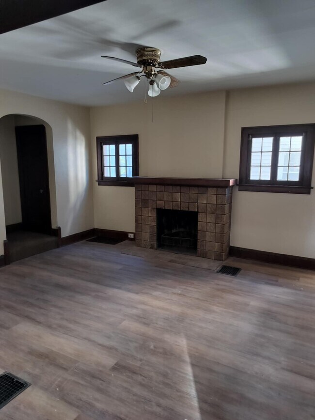 Foto del edificio - 1706 Grand Ave