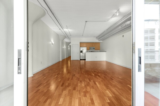 Foto del edificio - 221 N Front St