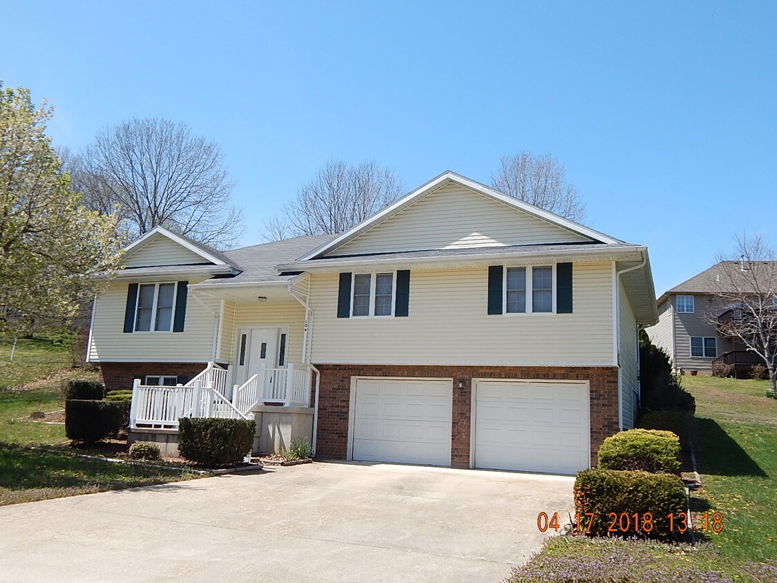 104 Bailey Renee St, Waynesville, MO 65583 House Rental in