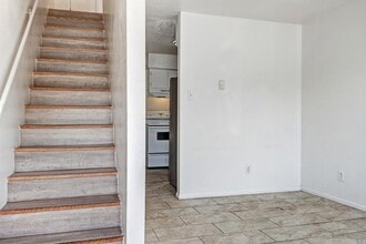 Building Photo - 195 Monte Alto Pl NE