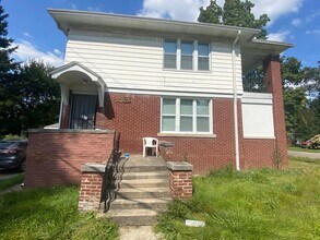 Building Photo - 17815 McIntyre St