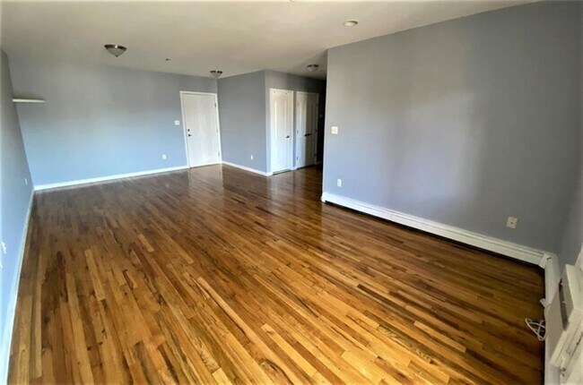 Building Photo - 2872 86th St