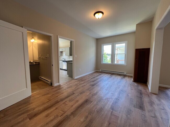 Comedor - 3007 S Main St