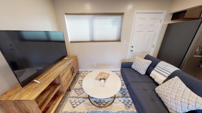 Building Photo - Room in 4 Bedroom Home at 1751 Catalina Blvd