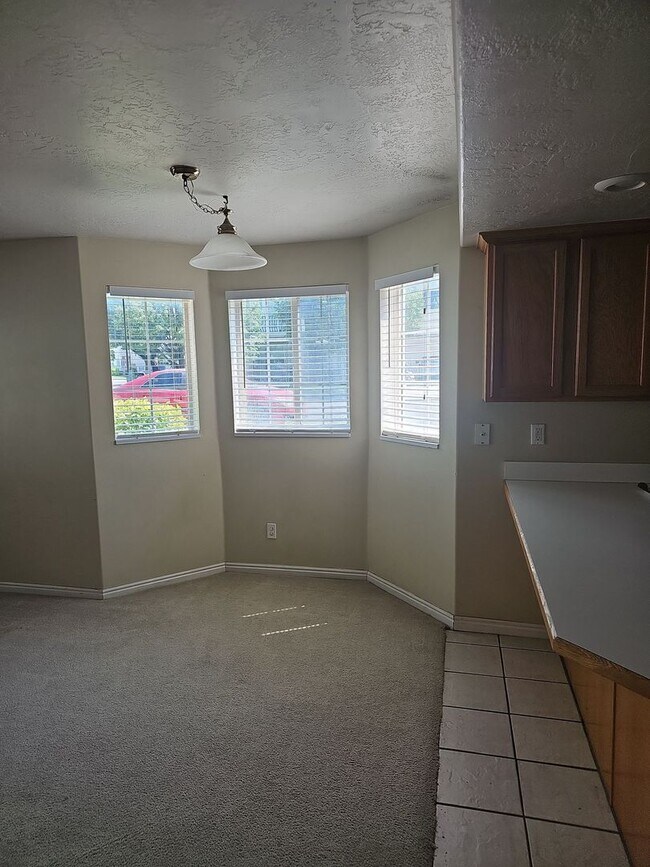 Foto del edificio - 2 Bed/1 Bath Condo in Orem for Rent