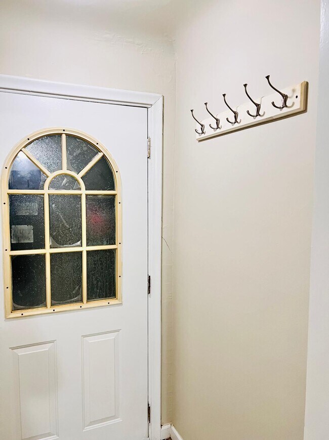 Foto del edificio - 25323 Orchard Lake Rd