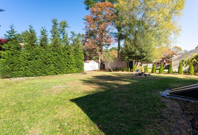 Building Photo - opportunity in South Carver!!