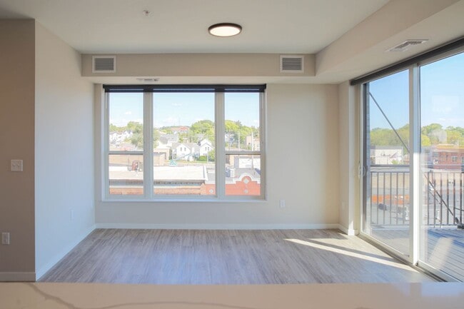 Interior Photo - B7 Flats