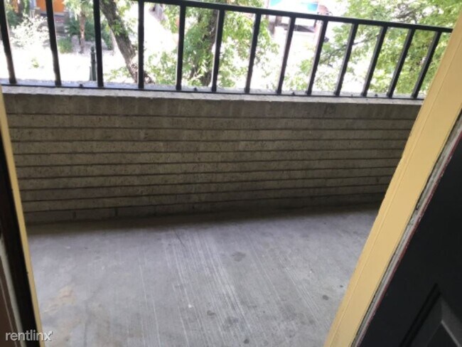 Building Photo - 2308 RioGrande 222