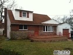 Primary Photo - 7 Longfellow Dr