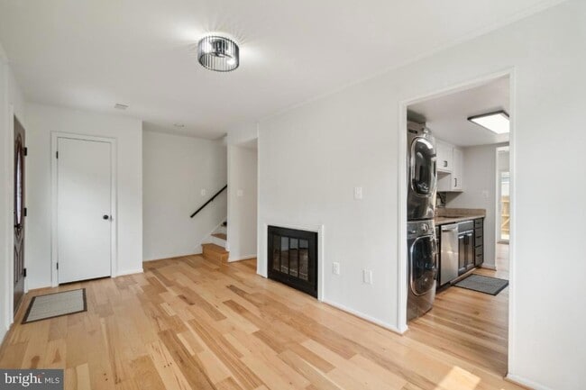 Foto del edificio - 2400 Kilpatrick Pl