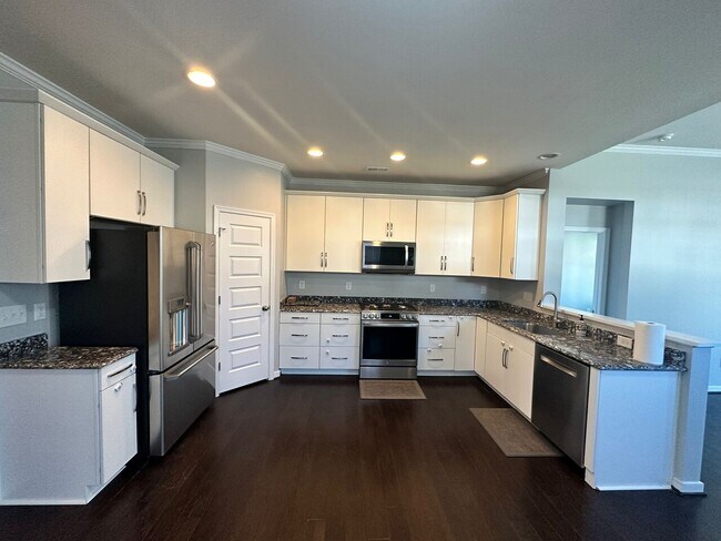 Building Photo - 8167 Marley Dr , Mechanicsville, VA 23116