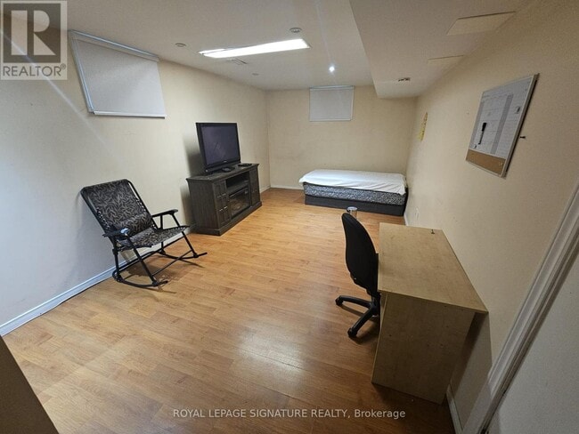 Building Photo - 54 Brantwood Dr