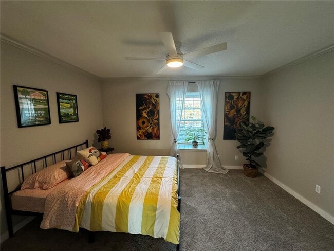 Building Photo - 2425 Ashdale Dr