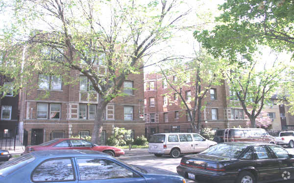 Building Photo - 1622-1660 W Farwell Ave