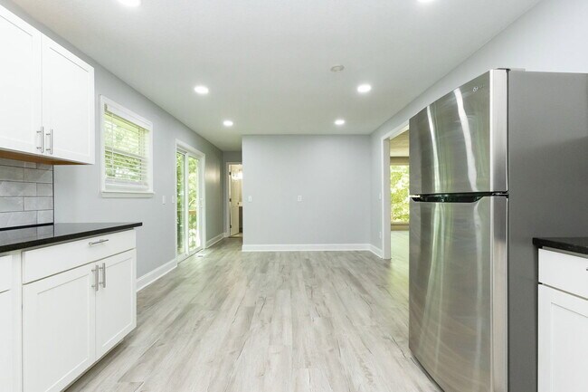Foto del edificio - 405 Dempsey Ln