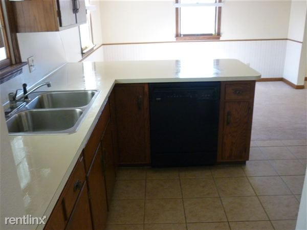 Building Photo - 2222 Potts Ln