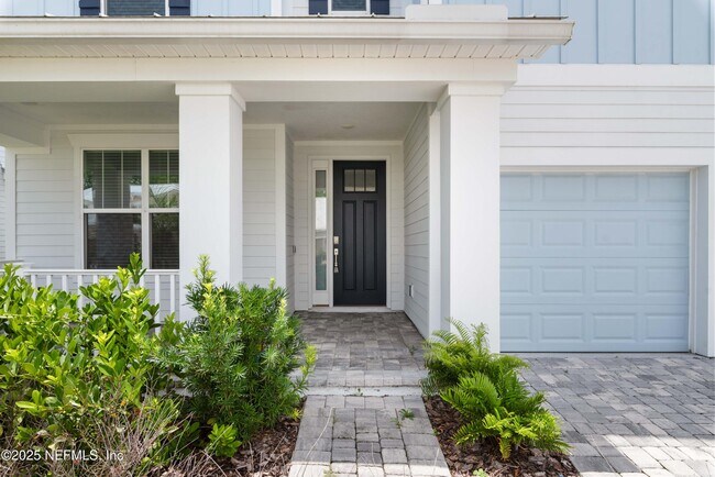 Building Photo - 321 Marquesa Cir