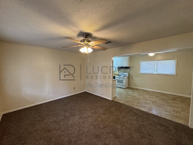 Building Photo - 3203 Harle St