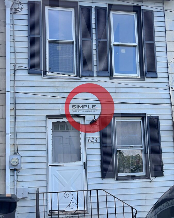 Foto principal - Cozy 3 bedroom 1 bath house