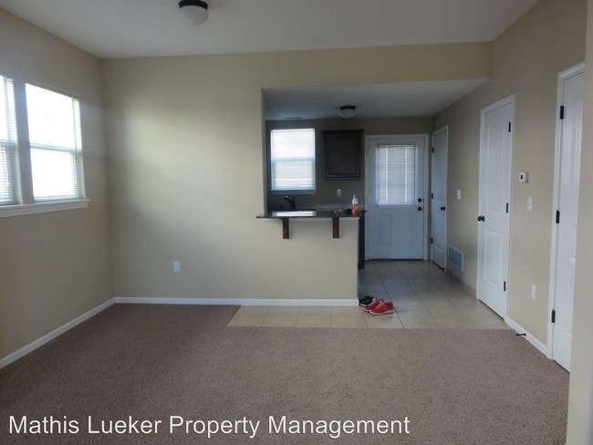 Building Photo - 2 br, 1.5 bath House - 2632 Valentine