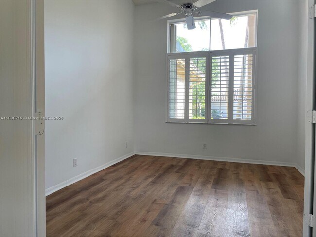 Foto del edificio - 785 Heron Rd