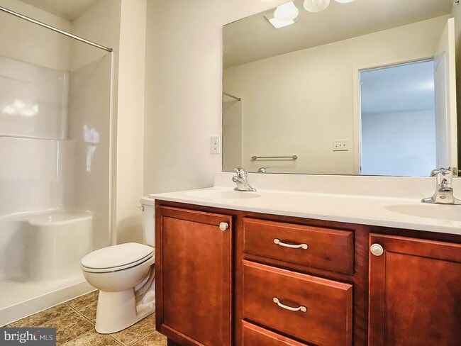 Foto del edificio - 4935 Laurel Valley Ln