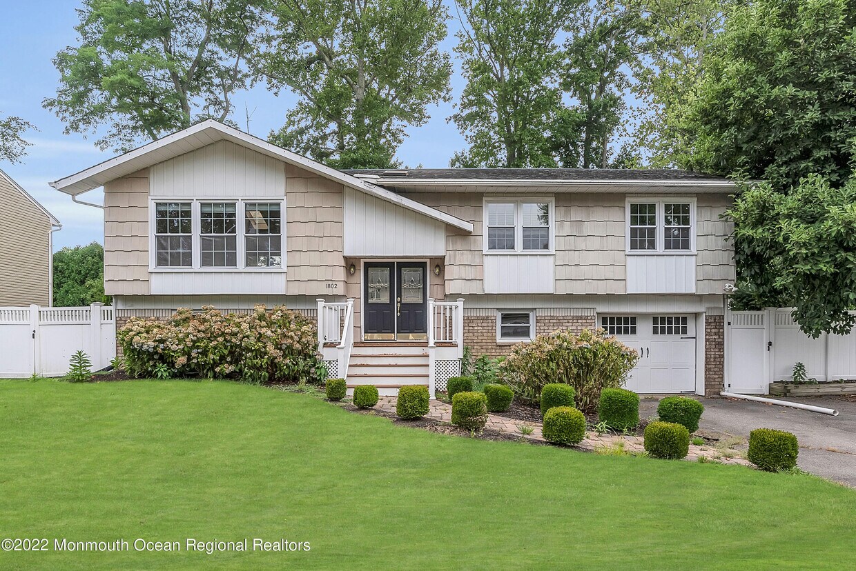 Foto principal - 1802 Holbrook St