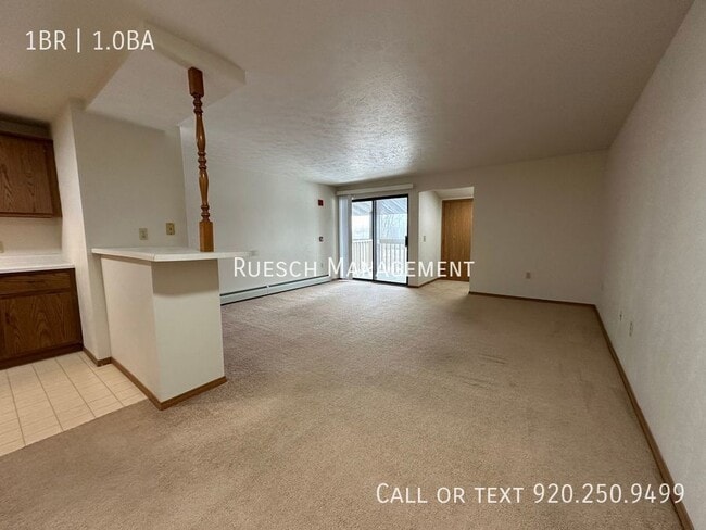 Building Photo - Cozy 1 Bedroom 1 Bath Upper Apartment Avai...