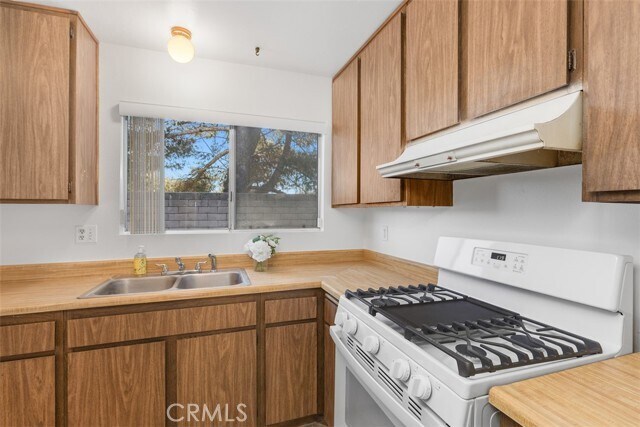 Building Photo - 5464 Evelyn Dr
