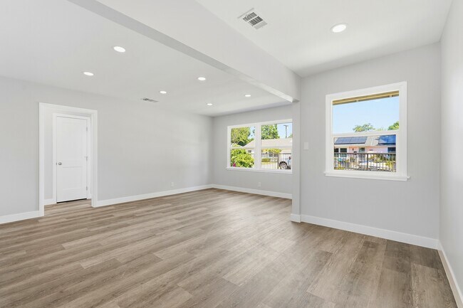 Foto del edificio - 16918 Marlin Pl