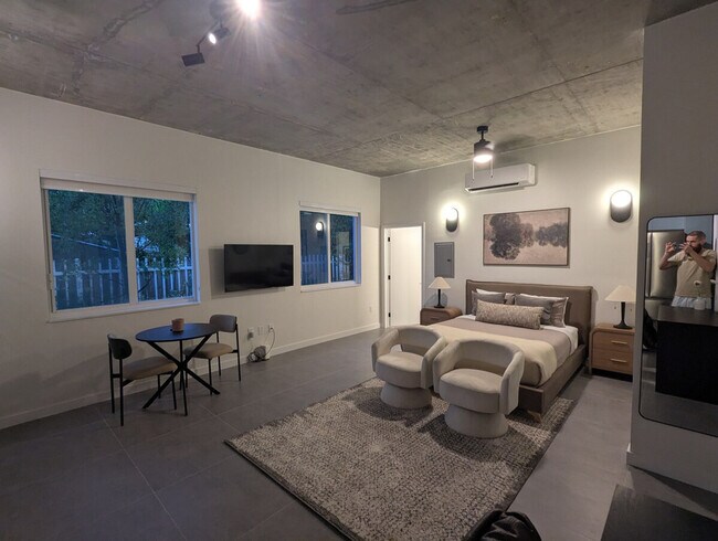 Foto del edificio - 260 NW 33rd St