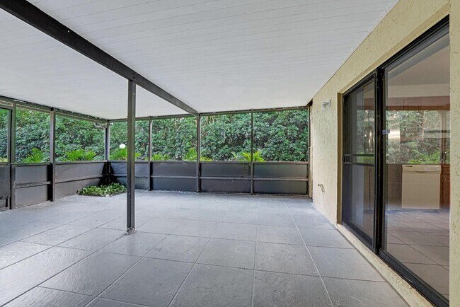 Building Photo - 4205 Turnberry Cir