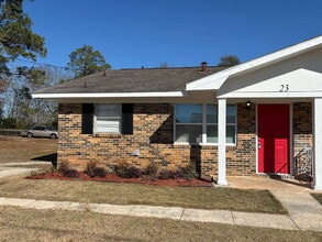 Building Photo - 23 Dasinger St