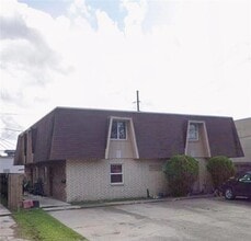 Building Photo - 653 Farmington Pl