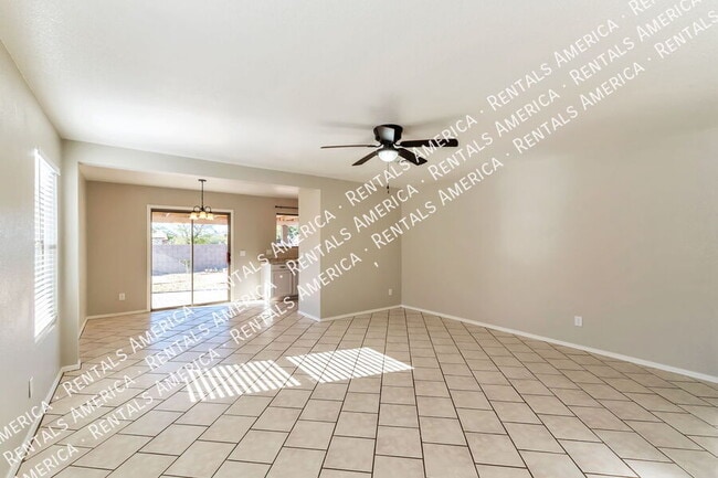 Foto del edificio - 6244 S Sarah Elizabeth Dr