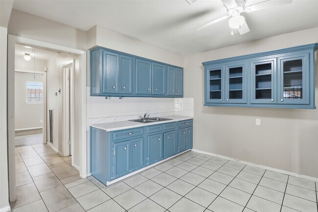 Foto del edificio - 6226 Antha St