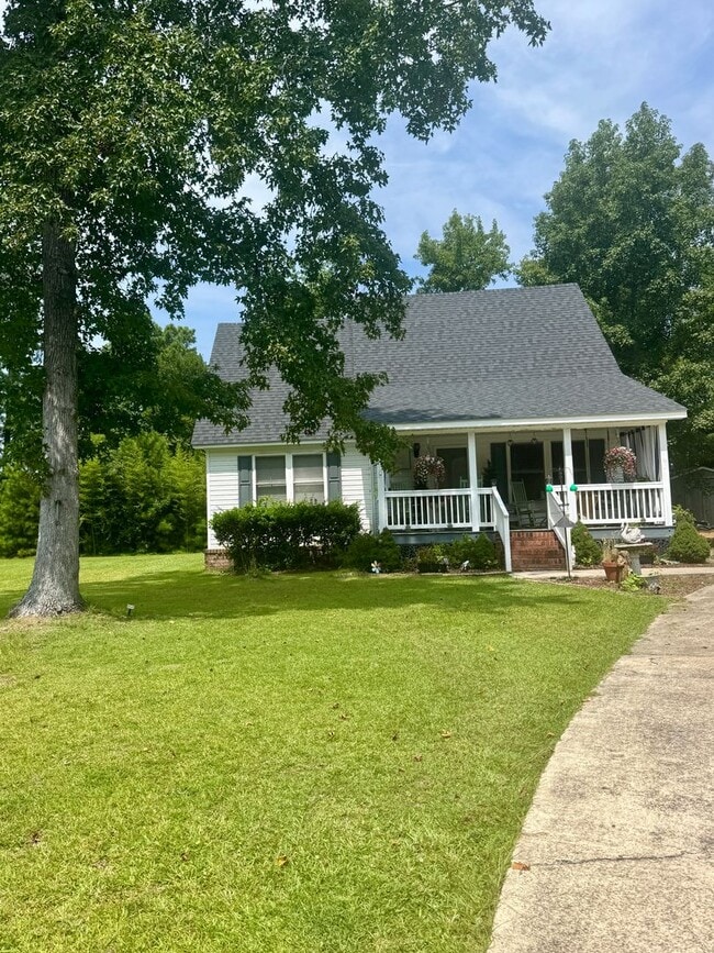 Building Photo - 186 Dogwood Trail