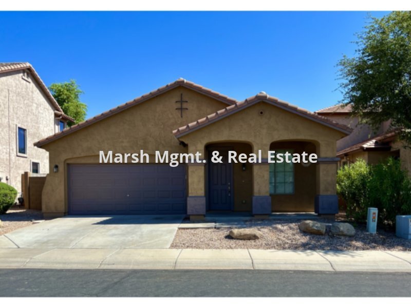Nice 3 bedroom home in Chandler with 2 car... House Rental in Chandler, AZ