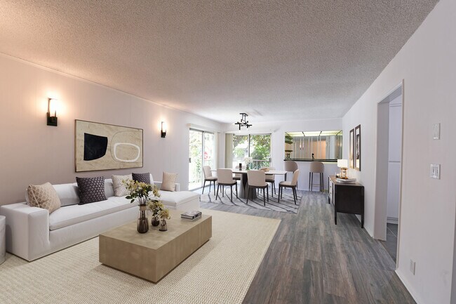 Dining/Family Room - 10302 Ilona Ave