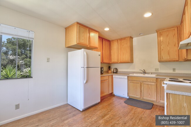 Kitchen - 785 Morro St