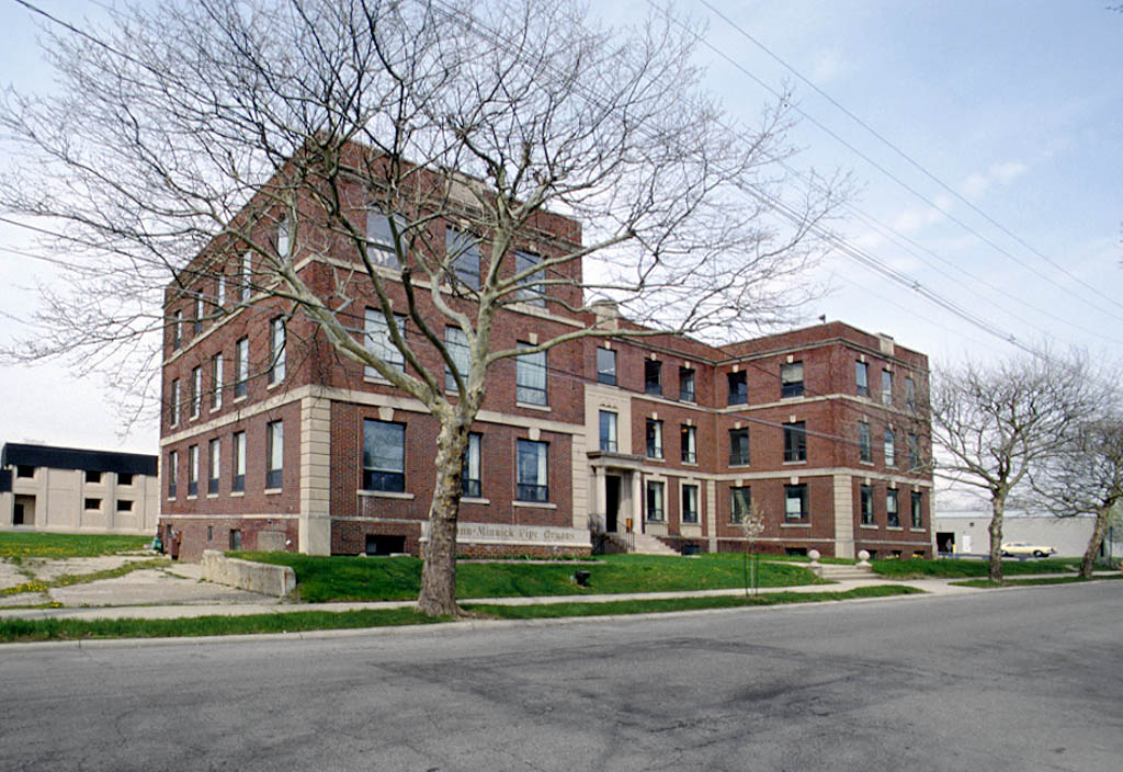 Building Photo - 875 Michigan Ave