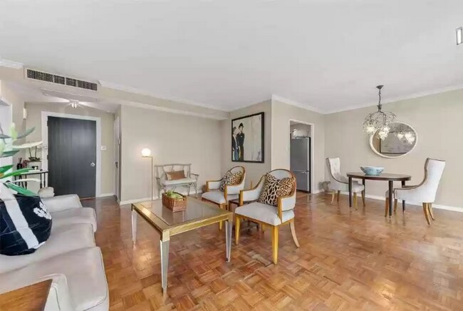 Foto del edificio - 2200 Willowick Rd