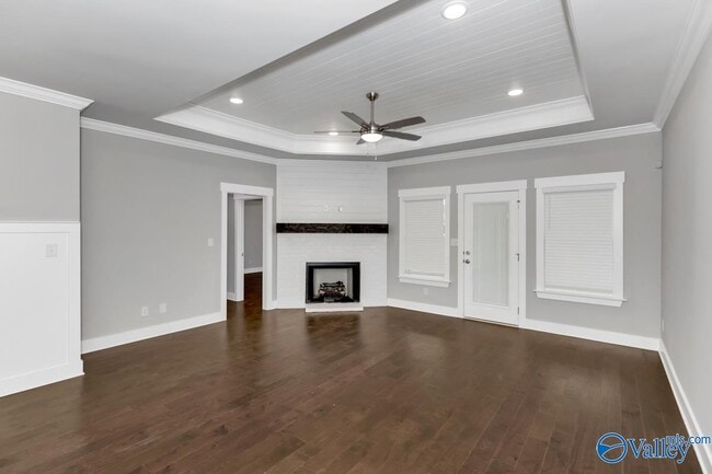 Foto del edificio - 415 Raleigh Elm Dr