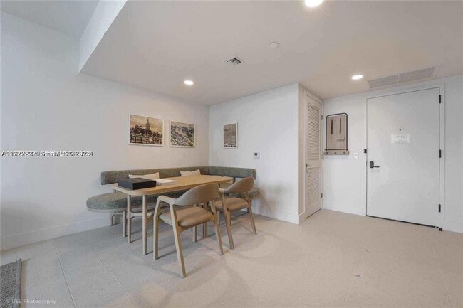 Foto del edificio - 159 NE 6th St