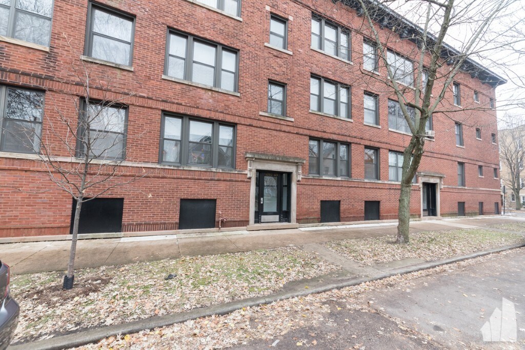Primary Photo - 1267 W Ardmore Ave