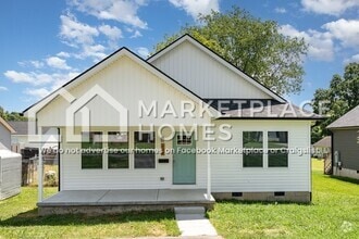 Building Photo - 404 N 13th St