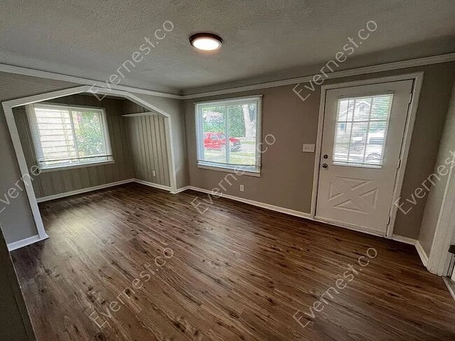 Building Photo - 23115 Powell Ave