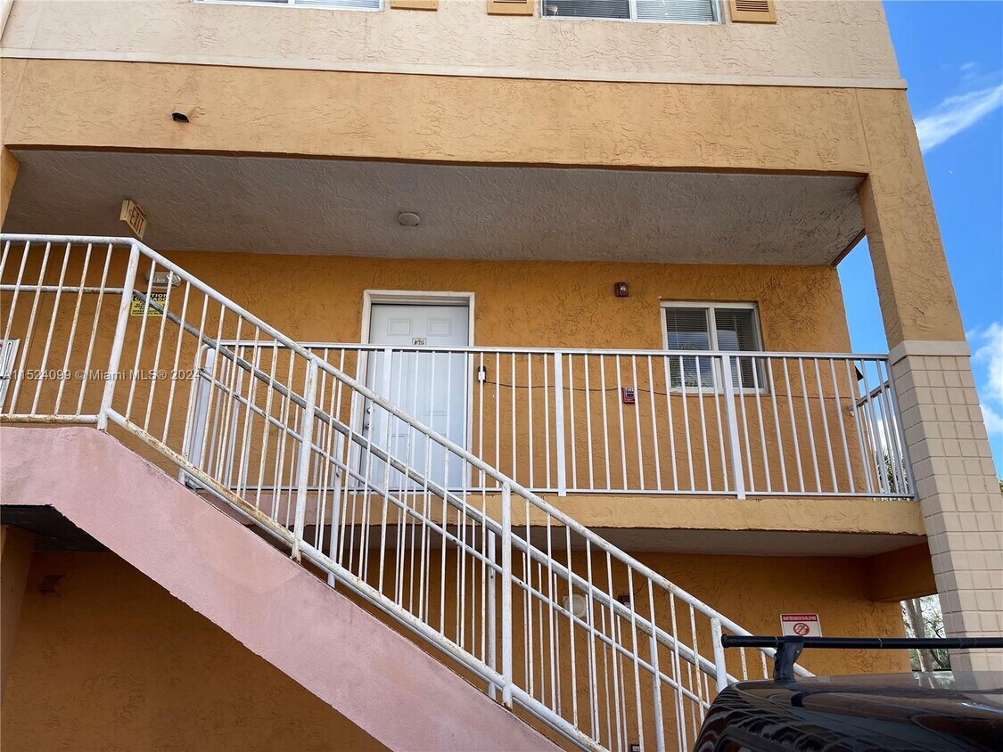 6255 SW Kendale Lakes Cir Unit 224, Miami, FL 33183 Condo for Rent in