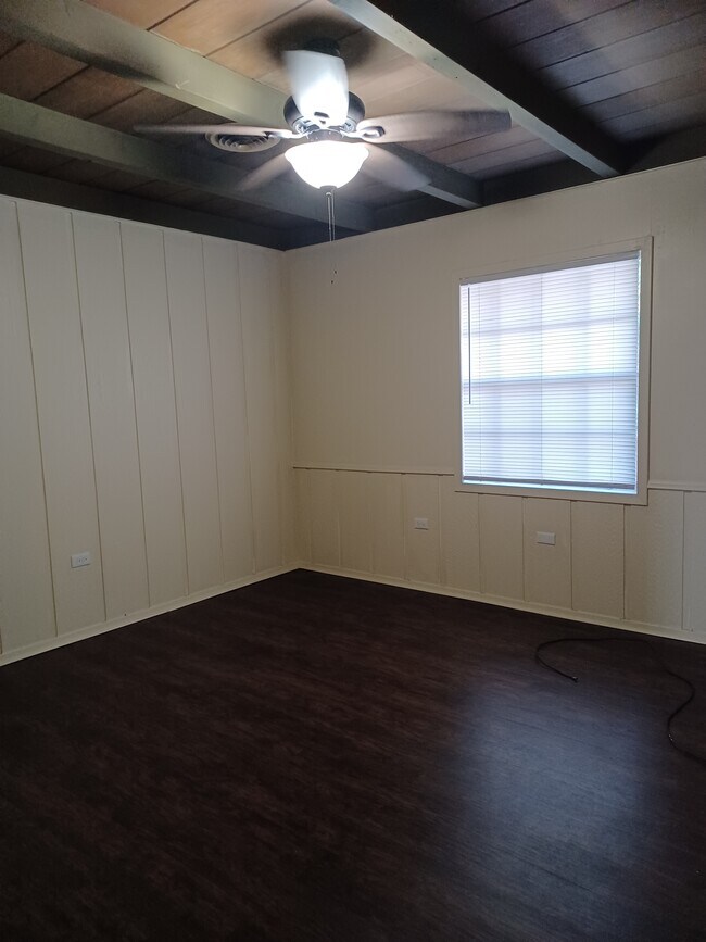 Building Photo - 1719 Oakley Ct